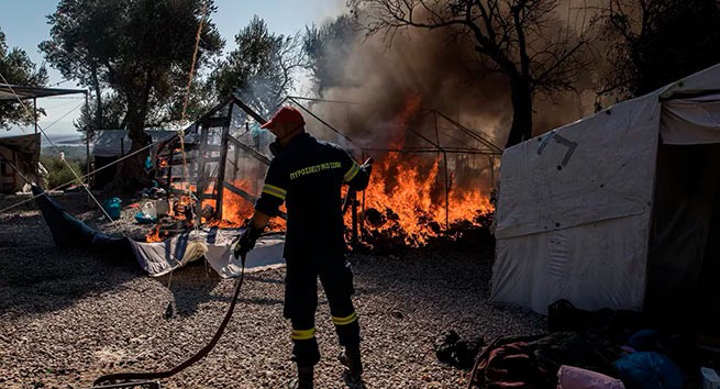 В Мории сегодня сожгли последнюю палатку