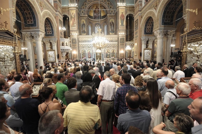 Афины: тысячи пришли посмотреть на отреставрированный собор Метрополитан
