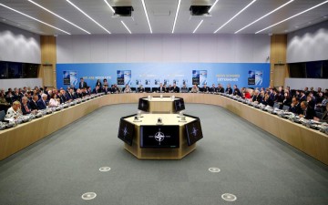 Северная Македония заняла свое место за столом в НАТО, пока в качестве гостя