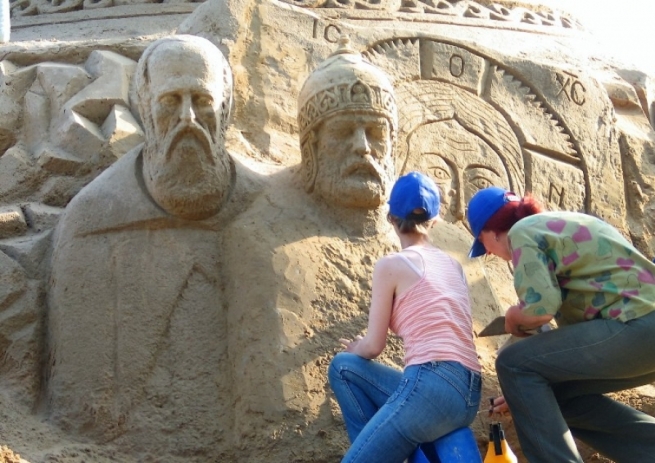 Второй фестиваль песчаных скульптур на Крите