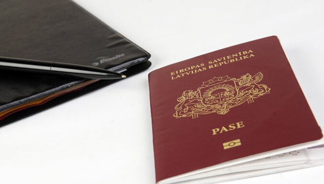 Немецкая полиция изъяла у нелегалов латвийские паспорта, купленные в Греции