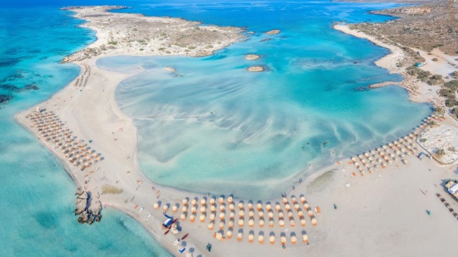 "Стоп" проезду автомобилей на самый красивый пляж Греции