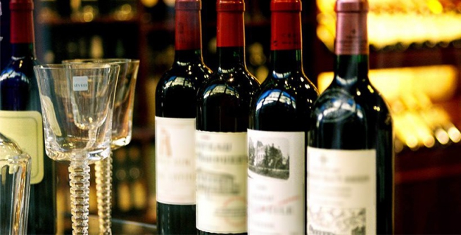 Греция сокращает специальный потребительский налог на вино