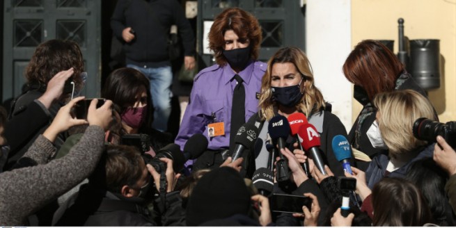 София Бекатороу дала показания в суде по делу об изнасиловании