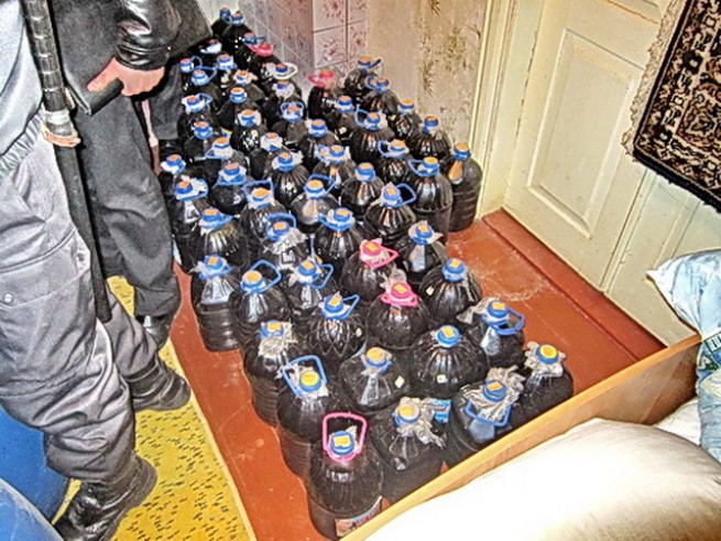 Главарь цыганской мафии держал 11 тонн санитайзера на своем складе