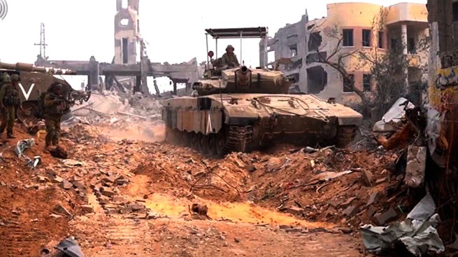 Газа «разрезана надвое»: израильские танки вторглись в город