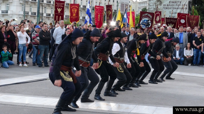 Понтийский танец Пиррихиос в честь греков – жертв Геноцида (видео)