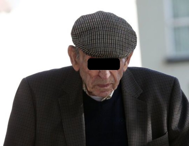 Лесбос: 92-летнего старика осудили за секс с 12-летней девочкой