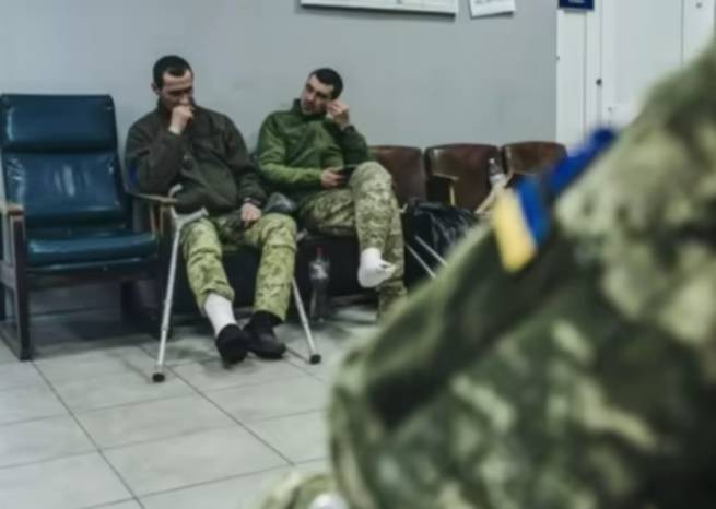 Указ Зеленского: "ограниченно годных" к службе в Украине не будет