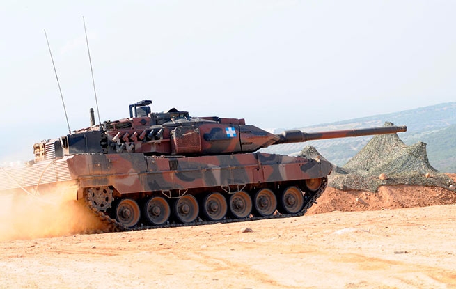 Greece sends Leopard-2 tanks to Ukraine