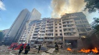 Воскресный удар по столице Украины: под завалами жилой девятиэтажки гражданка России