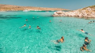 Греческий остров без шезлонгов: оазис для любителей природы