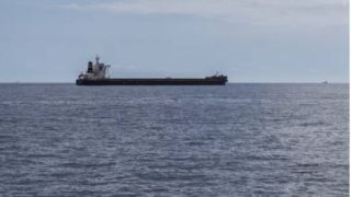 Греческий нефтяной танкер подвергся атаке хуситов возле Йемена
