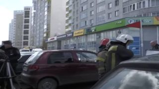 Россия: мужчина упал с двадцатого этажа, спасаясь от пожара (видео)