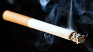 Исследование: греки злостные курильщики