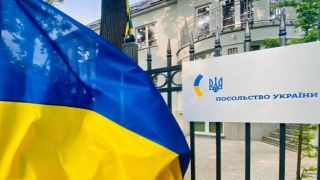 МИД Украины с 23 апреля закрыл доступ к консульским услугам для мужчин за границей