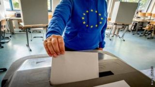 Предварительные итоги выборов в Европарламент: победили правоцентристы (видео)