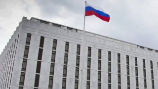 В США закрывают два российских визовых центра