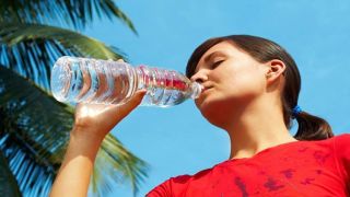 У тех, кто пьет воду из пластиковых бутылок, повышен риск развития диабета 2 типа
